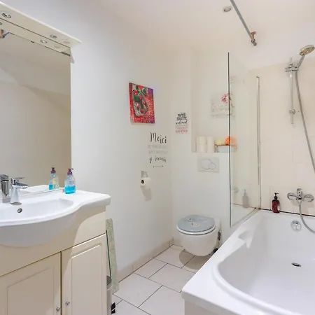 La Marquise Duplex 2 Ch Avec Terrasse Et Climatisation *