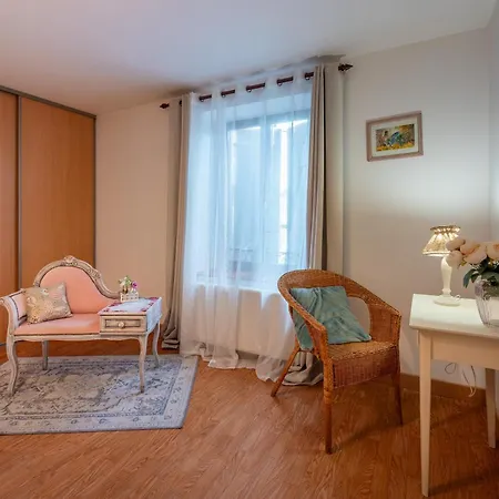 Apartment La Marquise Duplex 2 Ch Avec Terrasse Et Climatisation Socourt