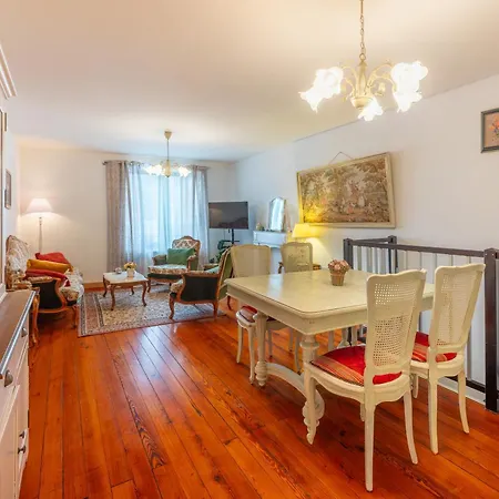 La Marquise Duplex 2 Ch Avec Terrasse Et Climatisation * Socourt